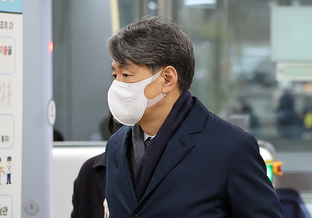 조지호 전 경찰청장, 윤석열 내란 재판 증인 출석