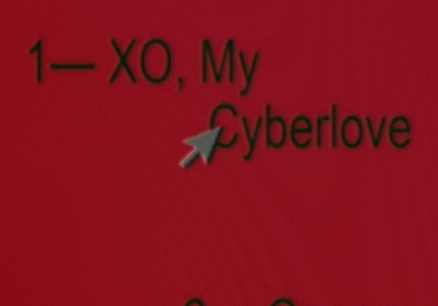 츄, 첫 정규 트랙리스트 공개…타이틀곡은 '엑스오, 마이 사이버러브'