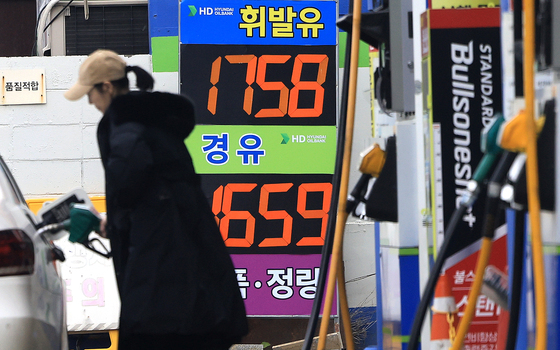 유류세 내년 2월까지, 자동차 개소세도 6개월 연장