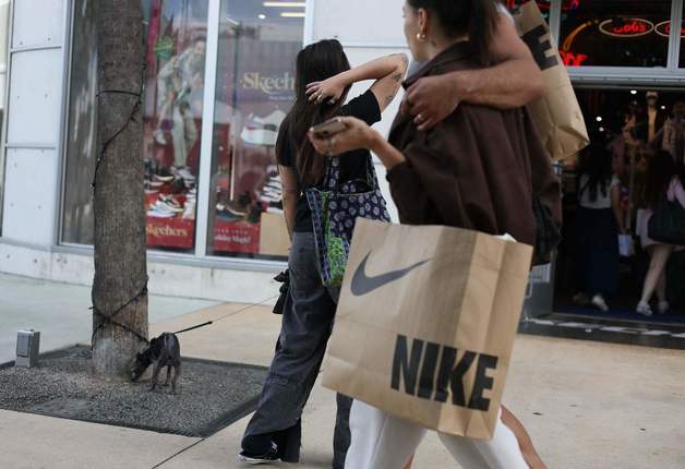 美 3분기 '불꽃 성장'에 양극화 그늘…부유층 지갑 의존 '한계'