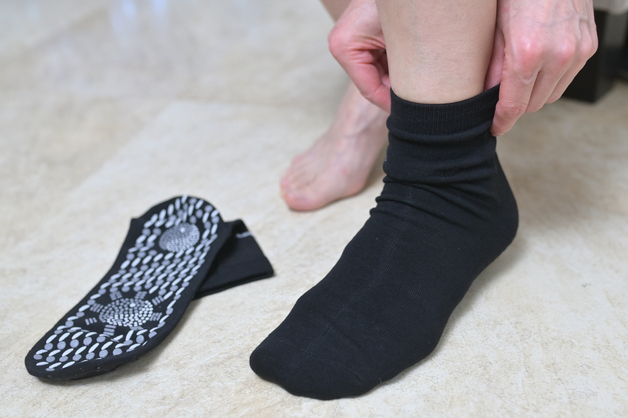 "요가 양말이 9만원? 아내는 200만원어치 샀다…씀씀이 너무 커 힘들다"