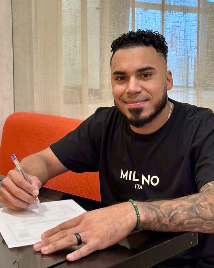 본문 이미지 - KIA 타이거즈와 계약한 외국인타자 헤럴드 카스트로. (KIA 제공)