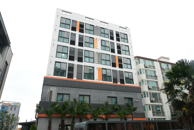 제주 첫 고령자 복지주택 문 열어…"주거·돌봄 동시 해결"