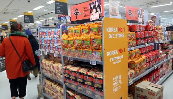 대형유통업체 수수료율 전반적 하락…TV홈쇼핑만 '나홀로' 상승