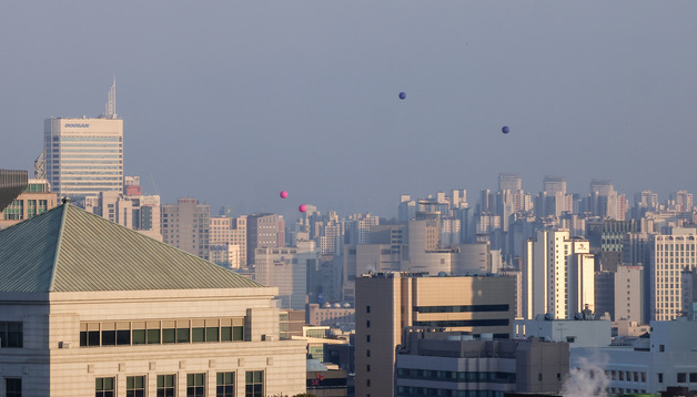 세운4지구 고도측정 위해 서울 도심에 뜬 풍선