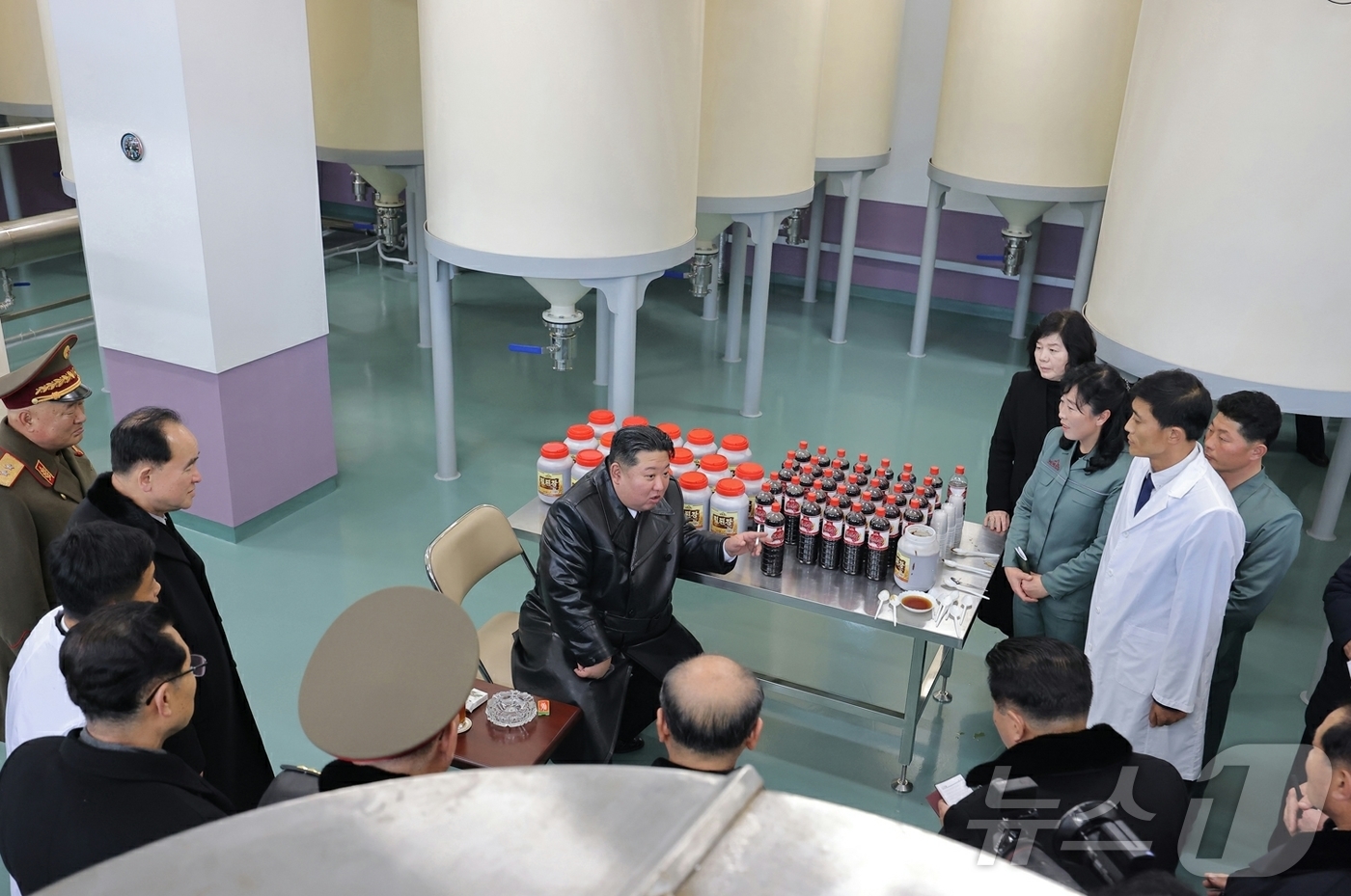 (평양 노동신문=뉴스1) = 북한 노동당 기관지 노동신문은 25일 "온 나라가 거창한 변화의 약동과 새로운 희망으로 끝없이 설레이는 속에 '지방발전 20×10 정책'에 따라 정평군 …