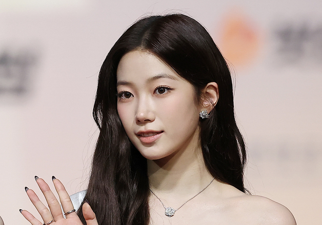 르세라핌 카즈하, 청순 여신