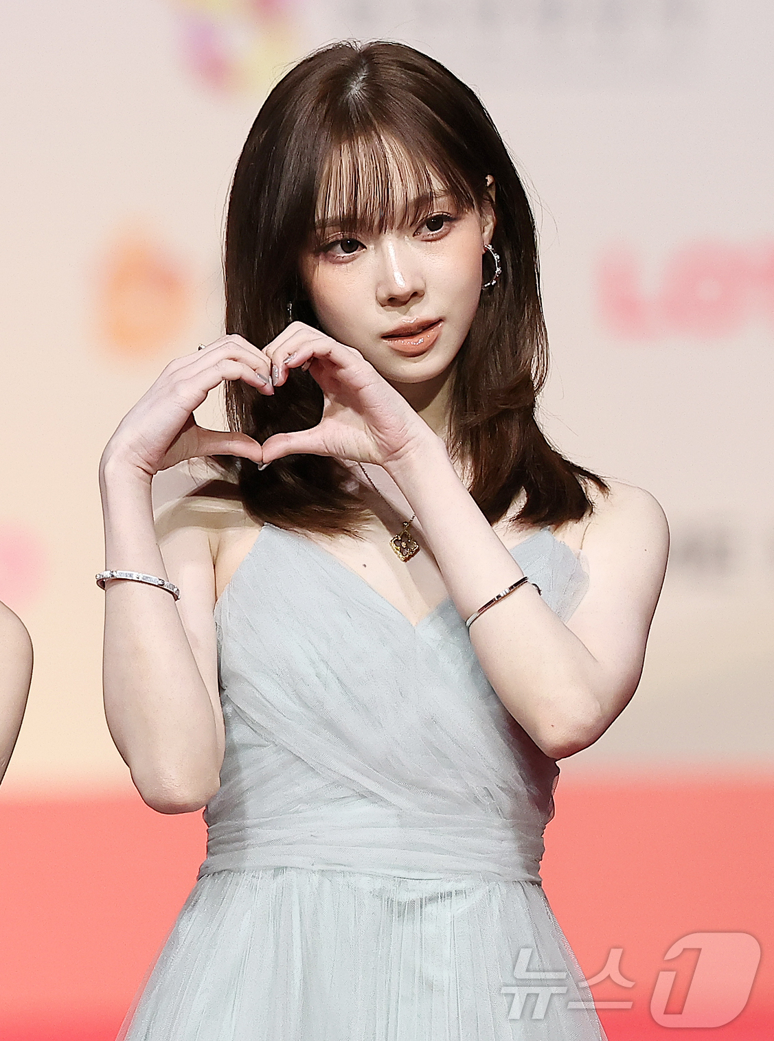 (인천=뉴스1) 김진환 기자 = 걸그룹 에스파의 윈터가 25일 인천 영종도 인스파이어에서 열린 ‘2025 SBS 가요대전' 레드카펫 행사에 참석해 포즈를 취하고 있다. 2025.1 …