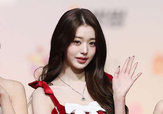 아이브 장원영, 사랑스러운 산타걸