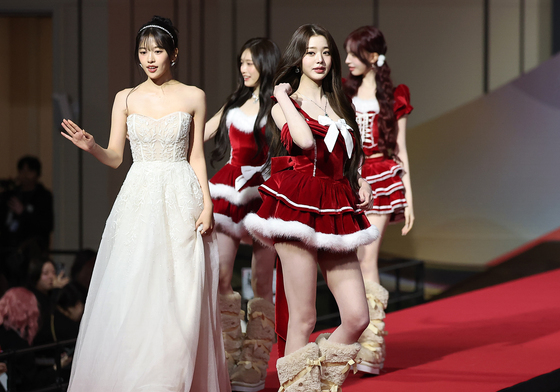 아이브, 레드카펫 감싸는 아름다움