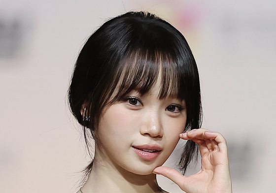 르세라핌 김채원, 사랑스러운 볼하트