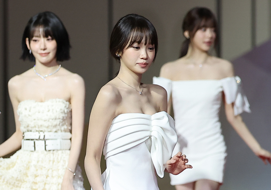 르세라핌 김채원, 우아한 발걸음