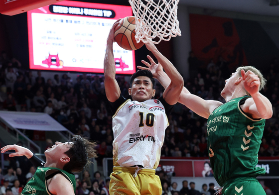 리바운드하는 아반도