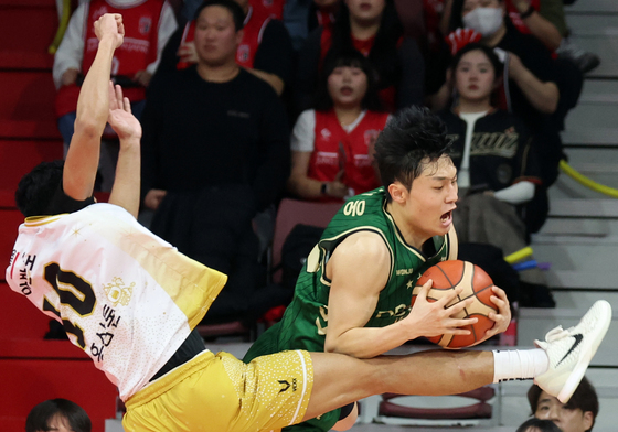 박인웅 '아이쿠야'