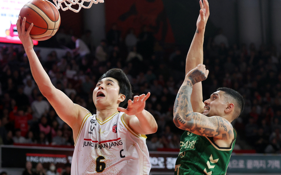 골밑 파고드는 박지훈