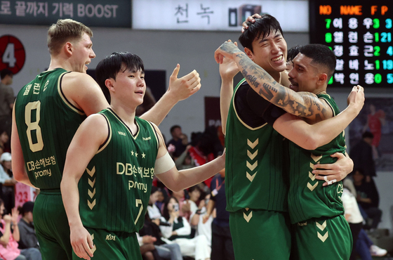 승리의 기쁨 누리는 원주 DB