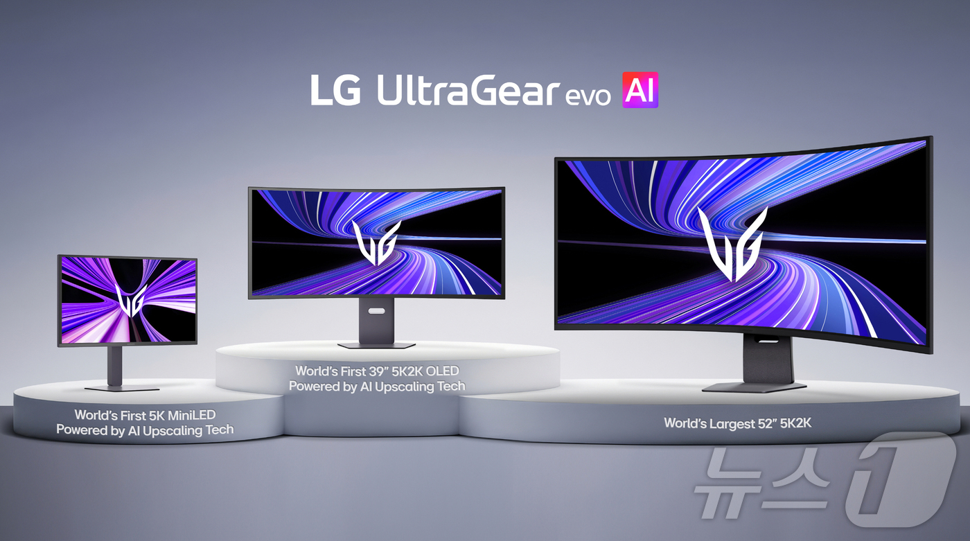 (서울=뉴스1) = LG전자가 CES 2026에서 모니터 자체에 AI 솔루션을 탑재한 차세대 게이밍 모니터 ‘LG 울트라기어 에보’를 선보인다고 26일 밝혔다. 사진은 프리미엄 게 …