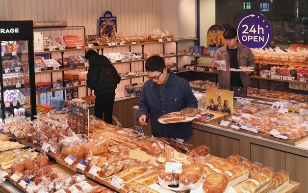 베이커리도 24시간 시대…파리바게뜨, '하이브리드 매장' 도입