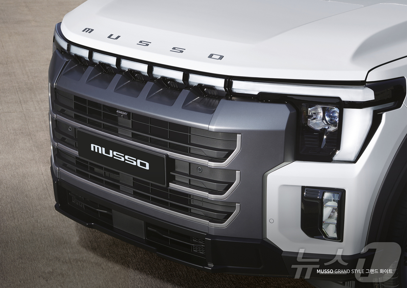 (서울=뉴스1) = KG 모빌리티가 프로젝트명 ‘Q300’으로 개발해 온 차세대 픽업의 공식 차명을 ‘무쏘(MUSSO)’로 확정하고 외관 이미지를 26일 공개했다. 사진은 KGM …