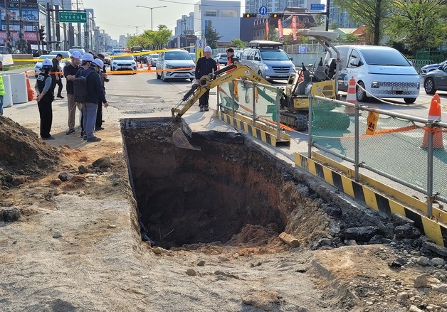 일산 하수관 정비공사 매몰 2명 사상…고양시 공무원·건설사 등 6명 입건