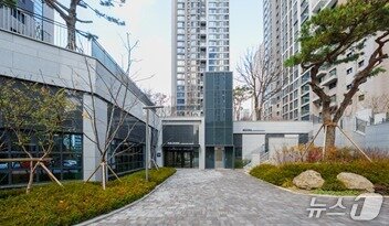 본문 이미지 -  이문아이파크자이(이문3구역 재개발) 일대 모습 (HDC현대산업개발 제공)  뉴스1 ⓒ News1 