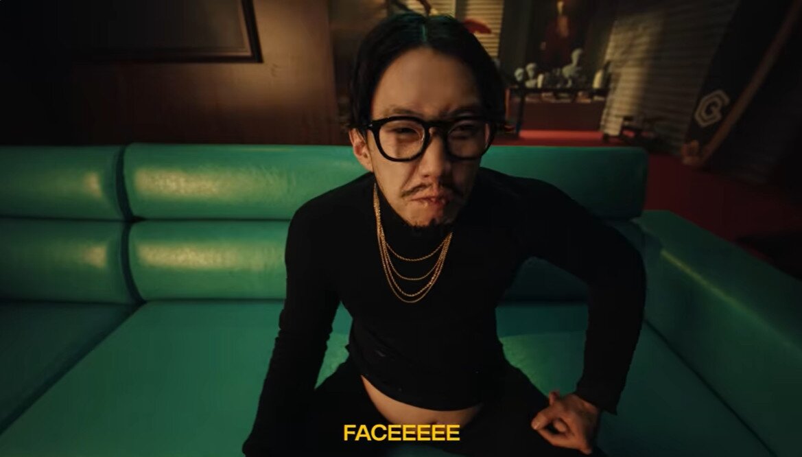 본문 이미지 - 롱샷 뮤직비디오에 등장한 박재범/유튜브 캡처