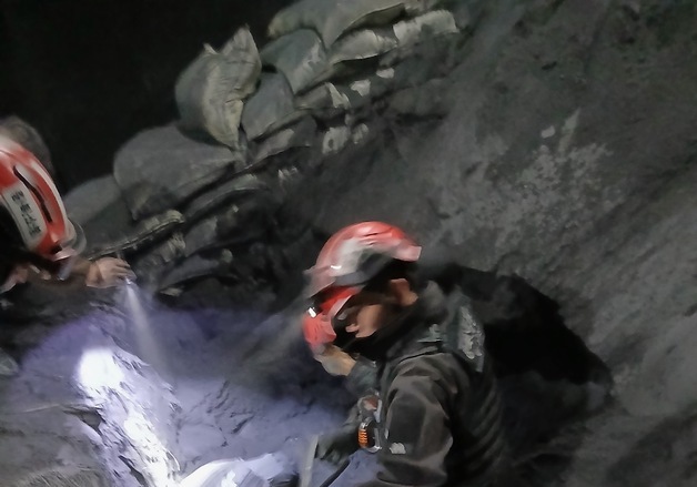 제천 연탄 제조공장서 60대 공장주 연탄원료에 매몰돼 숨져