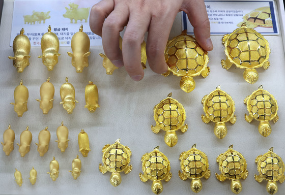 100만원 눈앞 금값 '숨고르기'