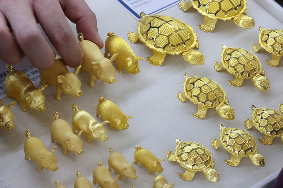 100만원 눈앞 금값 '숨고르기'