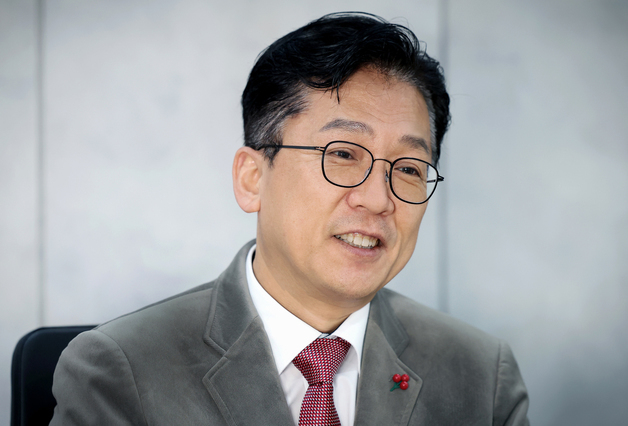 "시장서 나고 자라 전담차관까지…운명이자 마지막 소명"