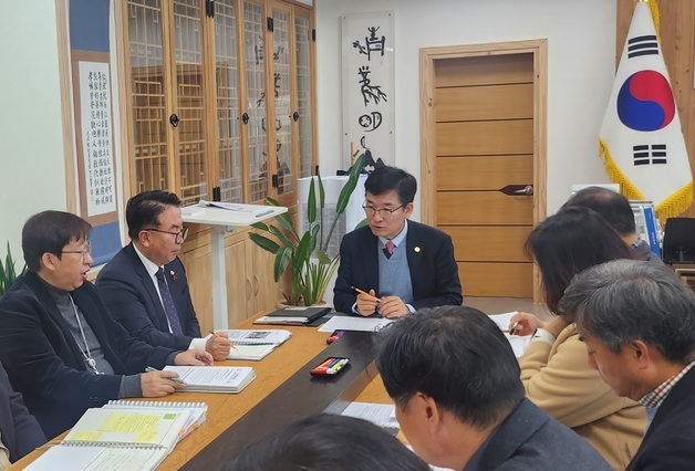 윤건영 충북교육감 "방학 중 돌봄 사각지대 학생들 살펴달라"