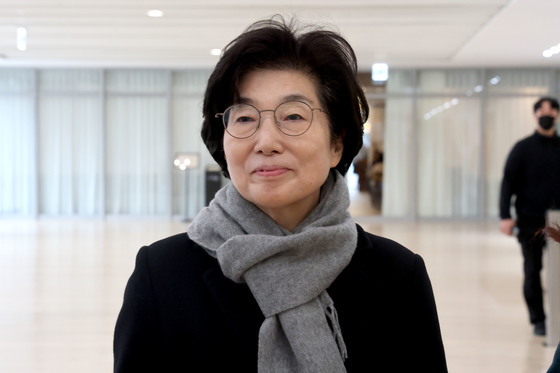 특검 재출석 조사 마친 김기현 의원 부인