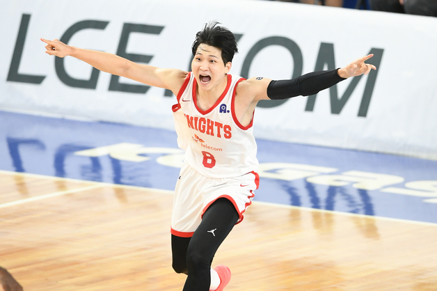 '안영준 위닝샷' SK, 가스공사에 1점 차 신승…DB도 소노 격파