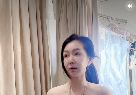 '64세' 박준금, 오프 숄더 드레스 입고 백옥 피부 인증…탄탄 몸매 눈길