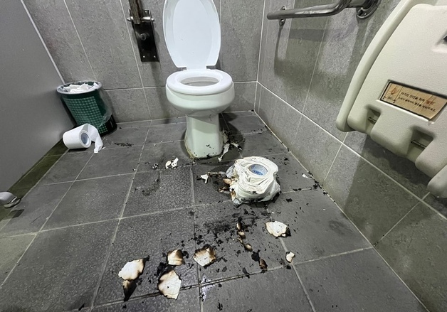 김포 상가 화장실서 초등학생들이 휴지에 불 붙여 화재