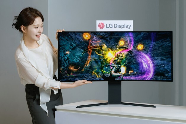 '게이머들의 꿈'…LGD, 세계 최고 주사율·해상도 모니터용 OLED 공개