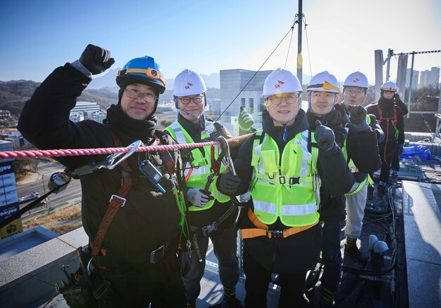 "AI 시대에도 기본과 원칙"…정재헌 SKT 대표, 통신 현장 점검