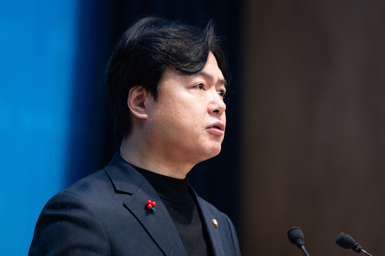 브리핑하는 김현정 민주당 원내대변인