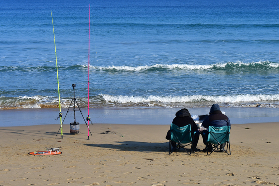월척 기다리는 강태공