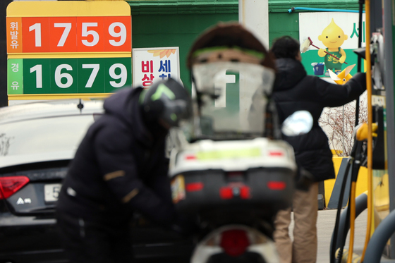 3주 연속으로 하락한 주유소 기름값