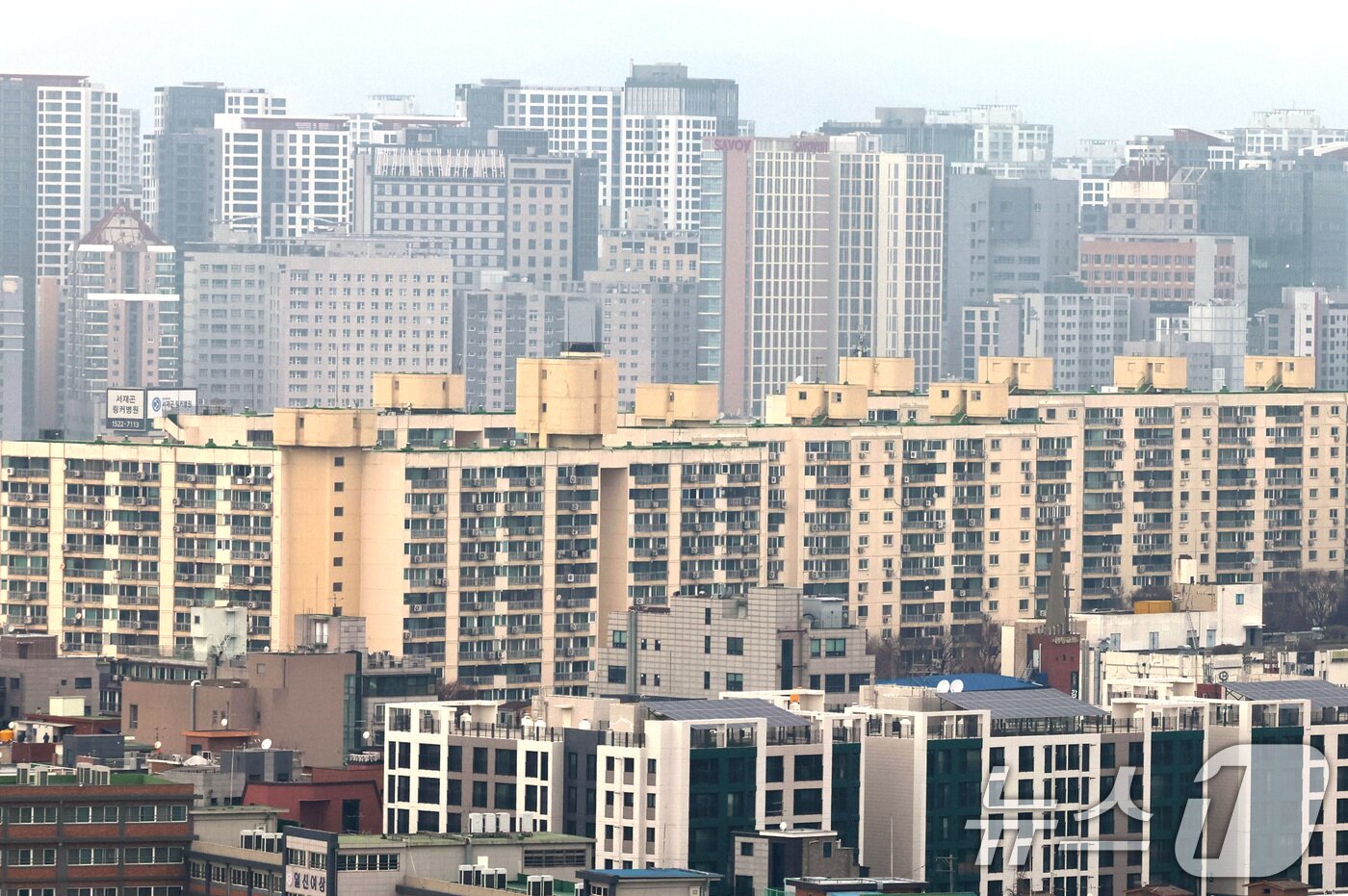본문 이미지 - 서울의 한 아파트 단지. 2025.12.28/뉴스1 ⓒ News1 구윤성 기자