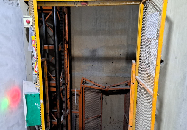 부산 건물 공사장서 외국인 작업자 엘리베이터 통로 추락사