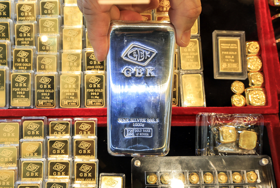 골드·실버바 판매액, 작년의 4배·38배로 역대 최대치