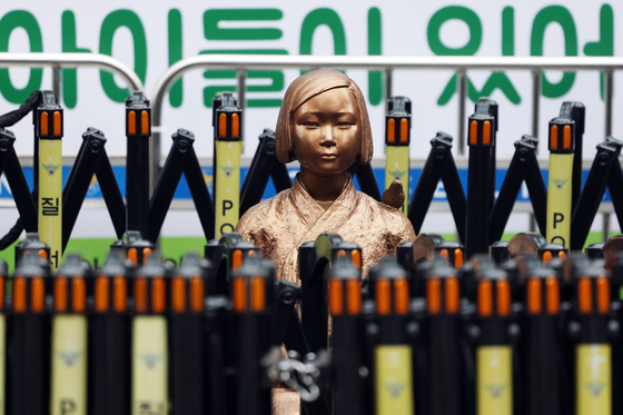 한일 위안부 합의  10년…셔틀외교 복원했지만 과거사 문제는 여전히 제자리