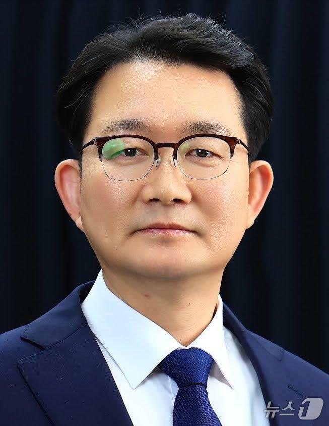 (서울=뉴스1) 허경 기자 = 이재명 대통령이 28일 농림축산식품부 차관에 김종구 농식품부 식량정책실장을 임명했다. (대통령실 제공. 재판매 및 DB 금지) 2025.12.28/뉴 …