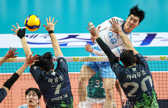 임재영 '빈틈 노린다'