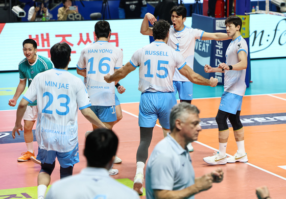 대한항공, 우리카드 상대 승리