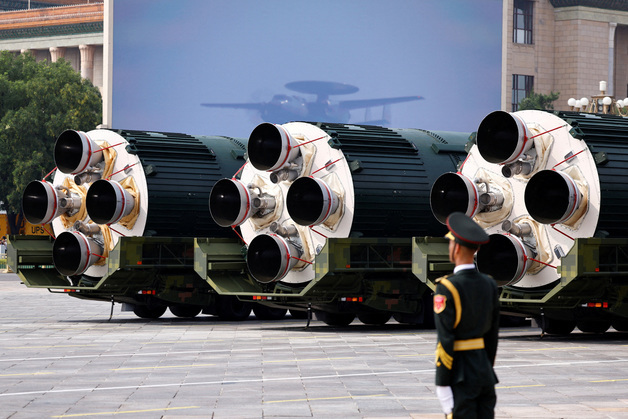 "中, 핵탄두 제조 시설·비축량 확장…군비 경쟁 대비 태세"
