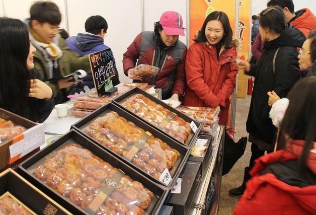 달콤한 맛의 향연…영동 곶감축제 내달 30일∼2월1일 열린다