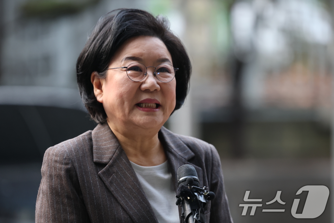 (서울=뉴스1) 오대일 기자 = 초대 기획예산처 장관 후보자로 지명된 이혜훈 전 국민의힘 의원이 29일 오전 서울 중구 예금보험공사에 마련된 인사청문회 준비 사무실로 첫 출근하며 …